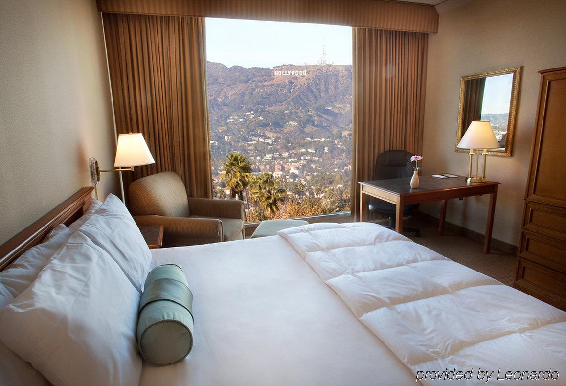 The Line Hotel La Los Angeles Room photo